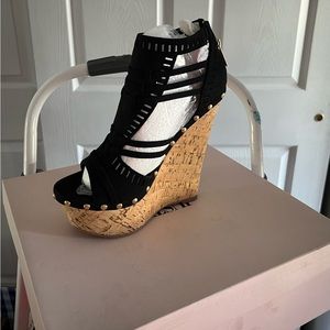 Women’s wedge shoes